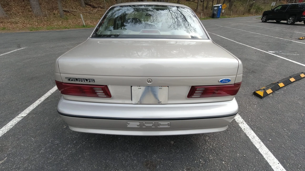 1989 Ford Taurus SHO 1st Gen - Image 7 of 31