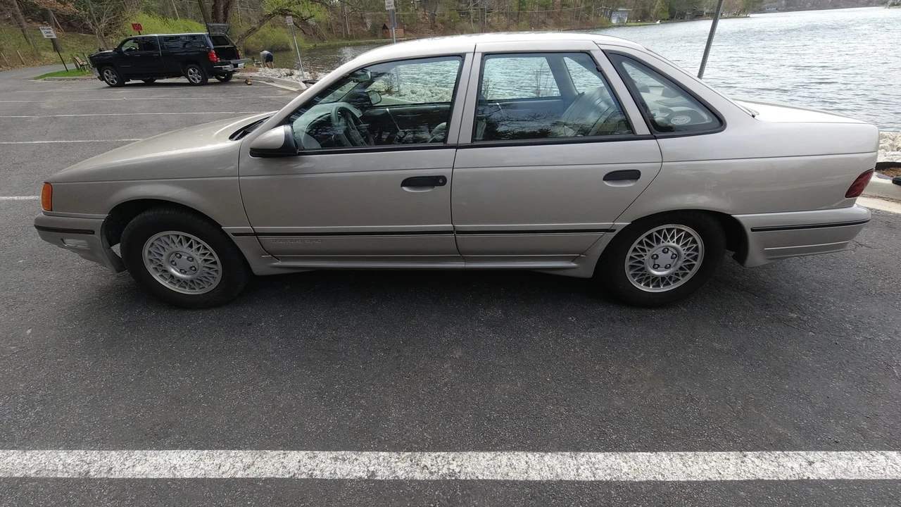 1989 Ford Taurus SHO 1st Gen - Image 5 of 31