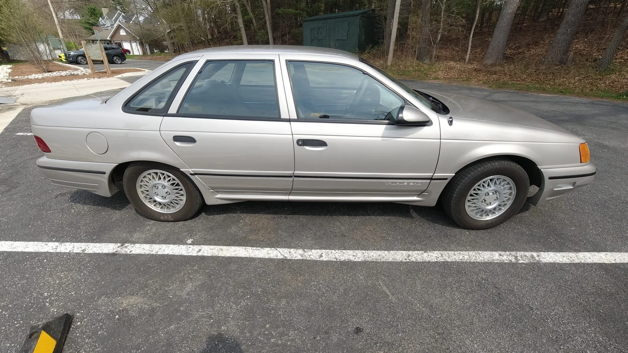 1989 Ford Taurus SHO 1st Gen - Image 9 of 31