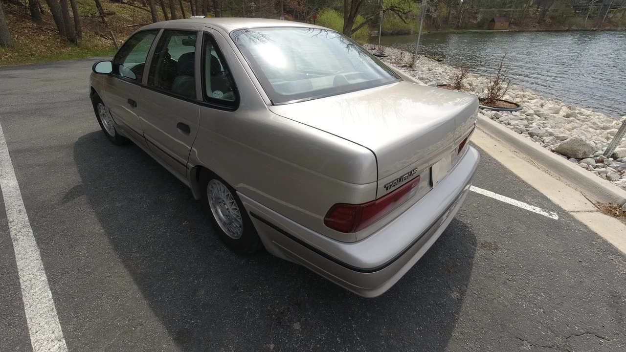 1989 Ford Taurus SHO 1st Gen - Image 6 of 31