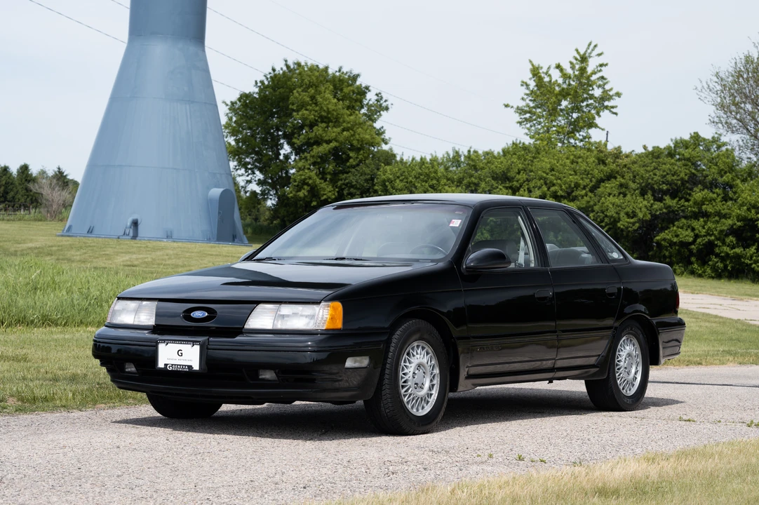 1989 Ford Taurus SHO 1st Gen - Image 2 of 31
