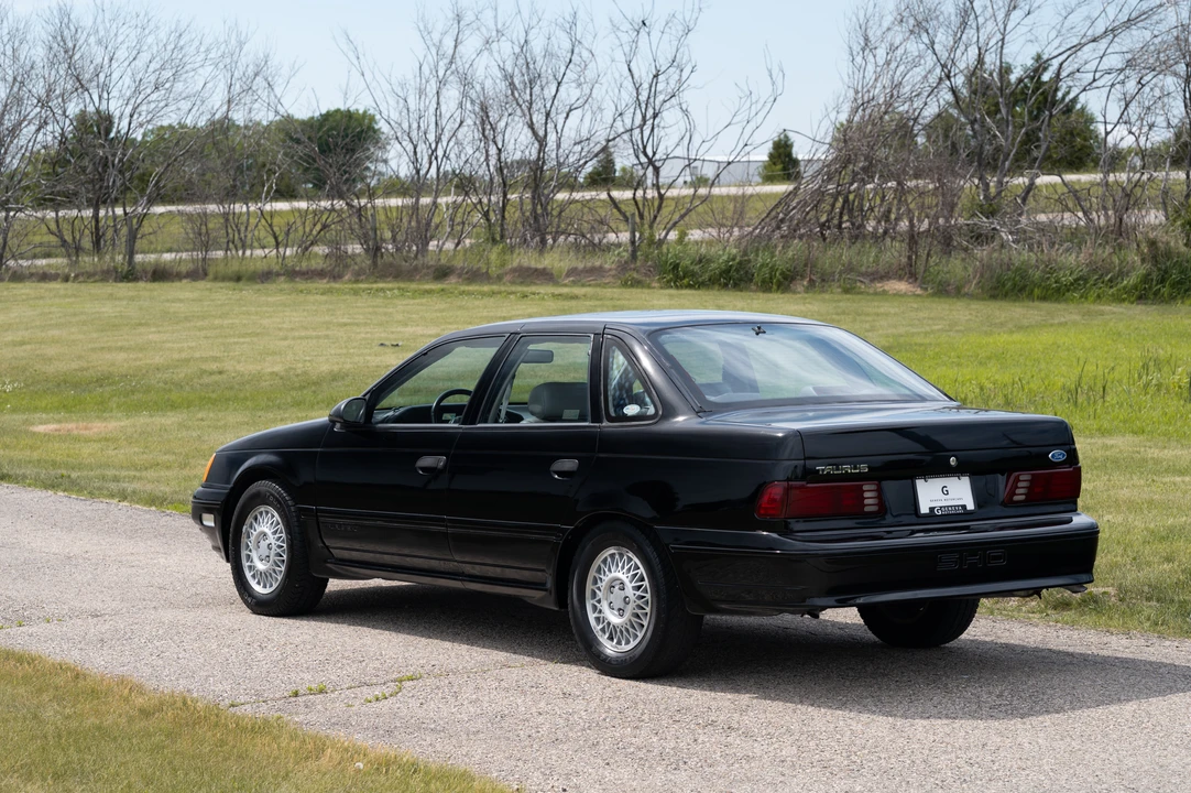 1989 Ford Taurus SHO 1st Gen - Image 7 of 31