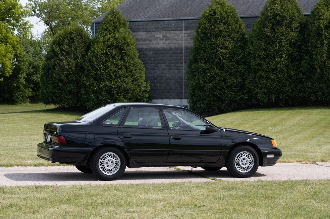 1989 Ford Taurus SHO 1st Gen - Image 12 of 31