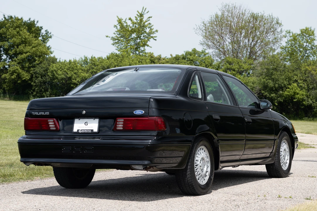 1989 Ford Taurus SHO 1st Gen - Image 9 of 31