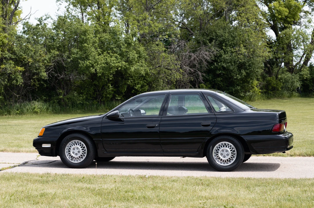1989 Ford Taurus SHO 1st Gen - Image 5 of 31