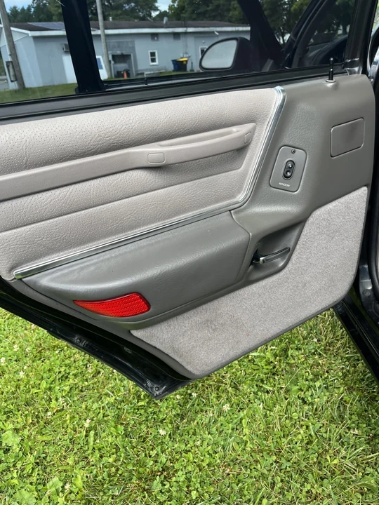 1989 Ford Taurus SHO 1st Gen - Image 12 of 24