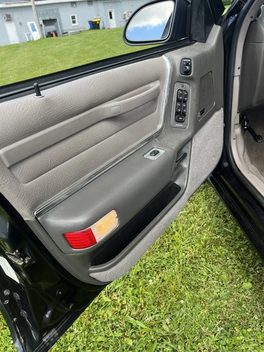 1989 Ford Taurus SHO 1st Gen - Image 13 of 24