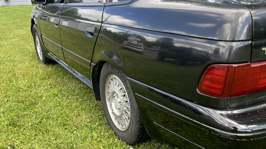 1989 Ford Taurus SHO 1st Gen - Image 4 of 24