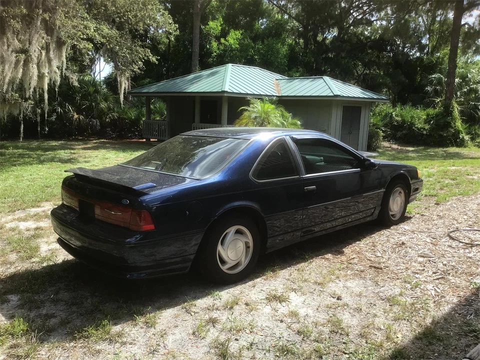 1989 Ford Thunderbird 10th Gen - Image 3 of 8