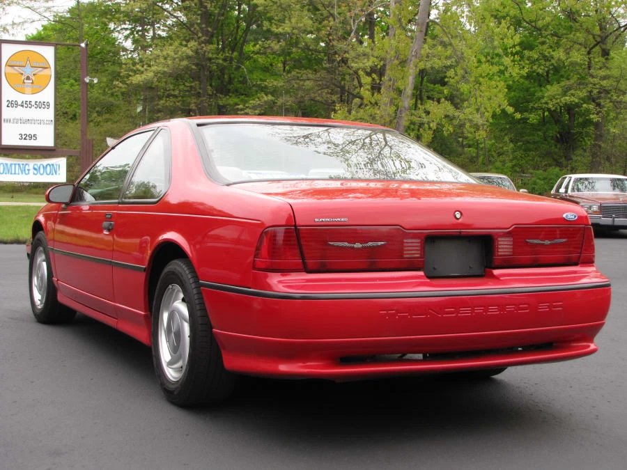1989 Ford Thunderbird 10th Gen - Image 2 of 8