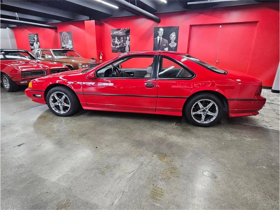 1989 Ford Thunderbird 10th Gen - Image 22 of 31