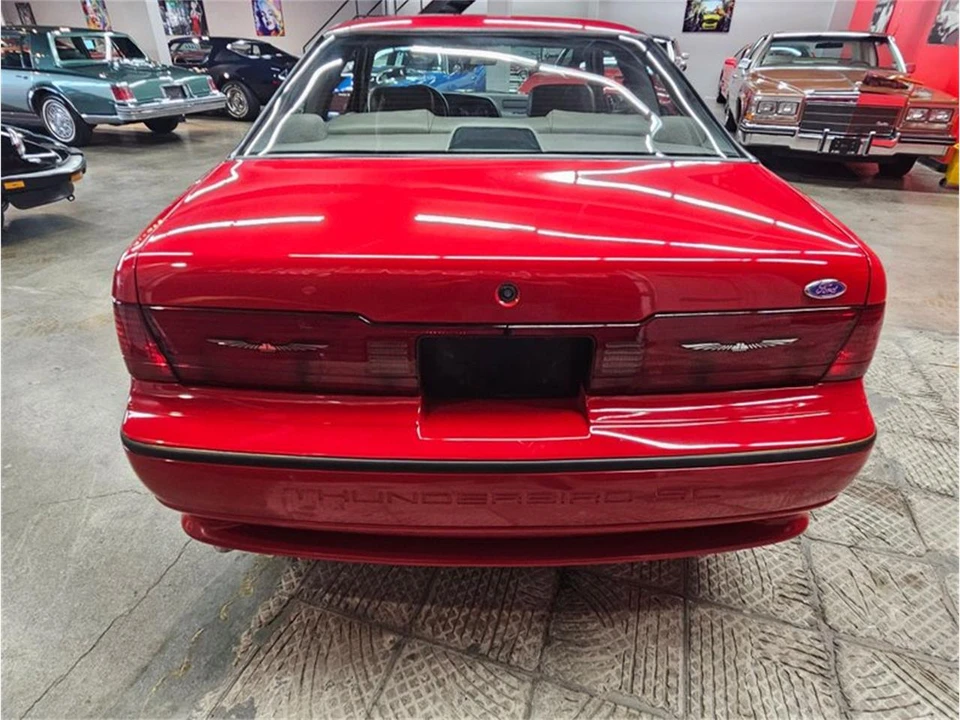 1989 Ford Thunderbird 10th Gen - Image 18 of 31