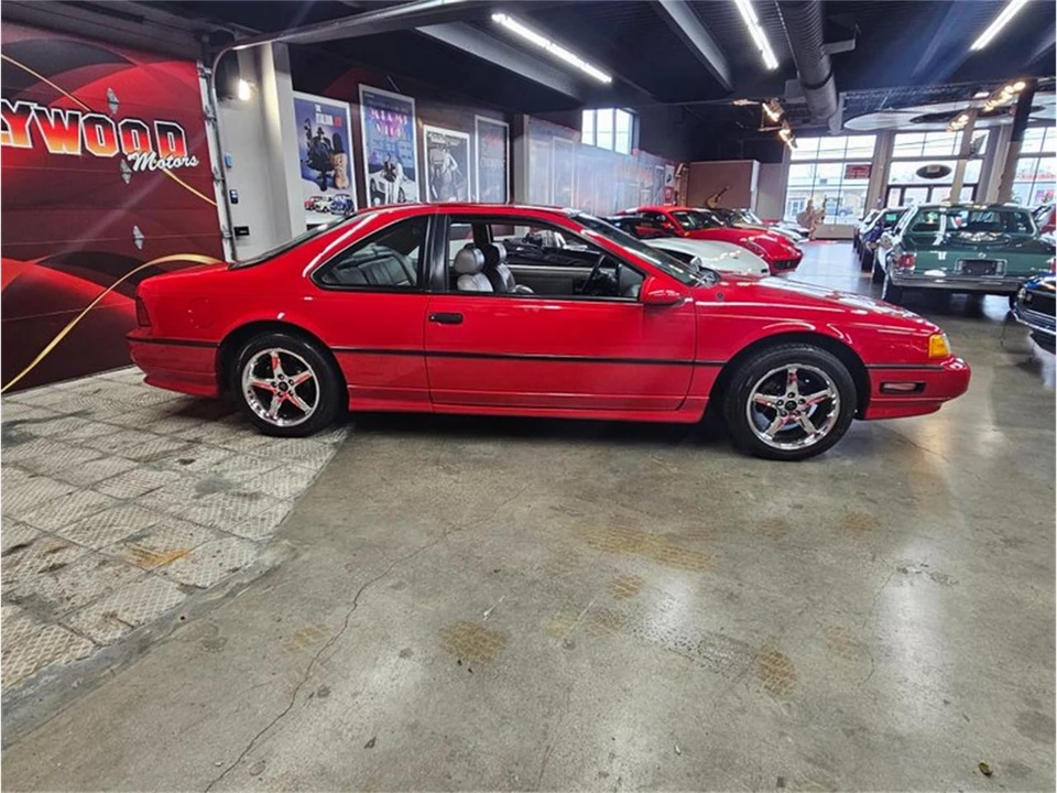 1989 Ford Thunderbird 10th Gen - Image 12 of 31
