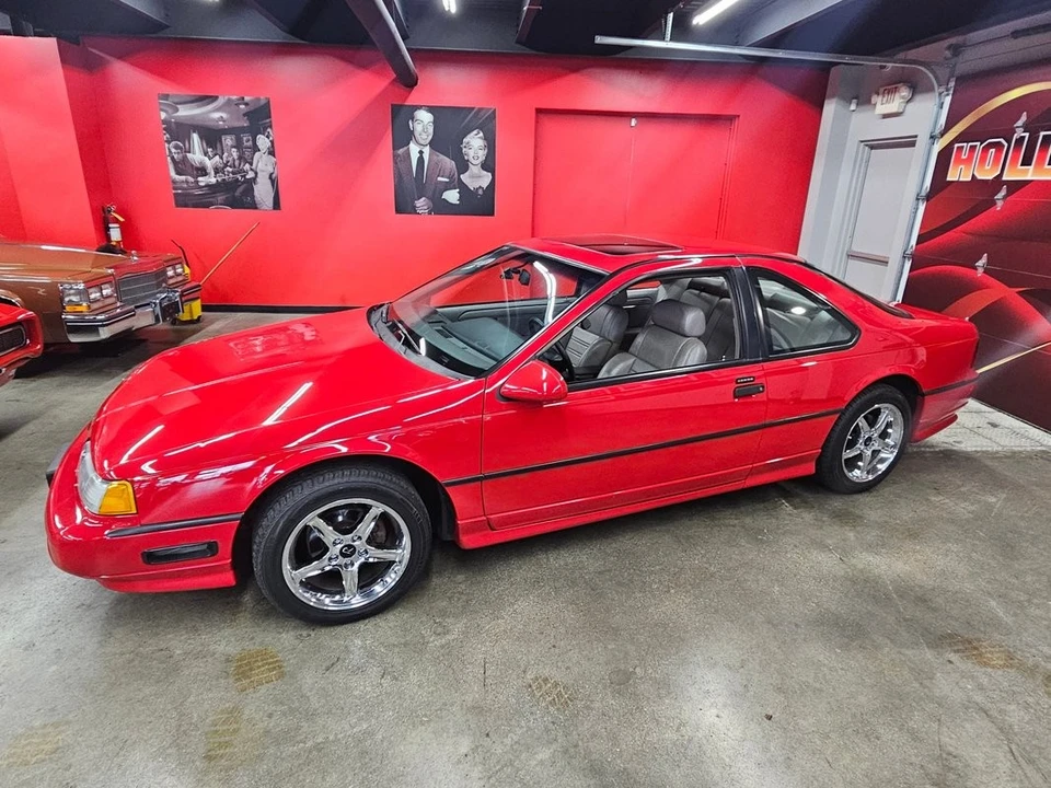 1989 Ford Thunderbird 10th Gen - Image 24 of 31