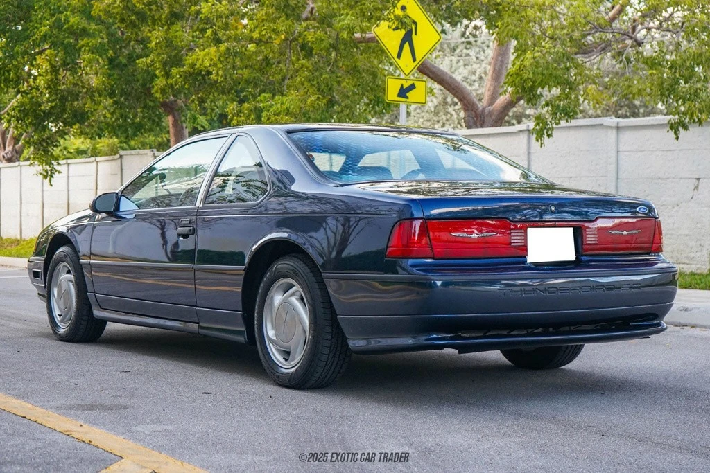 1989 Ford Thunderbird 10th Gen - Image 6 of 12