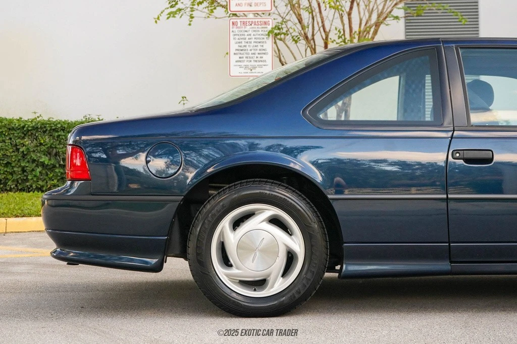 1989 Ford Thunderbird 10th Gen - Image 10 of 12