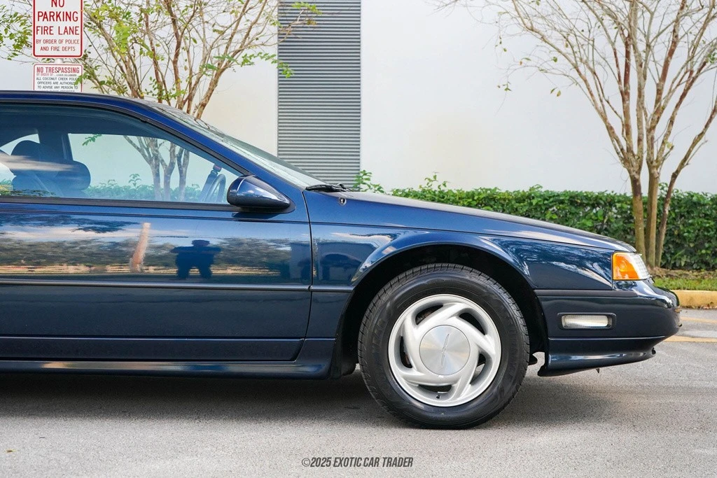1989 Ford Thunderbird 10th Gen - Image 11 of 12