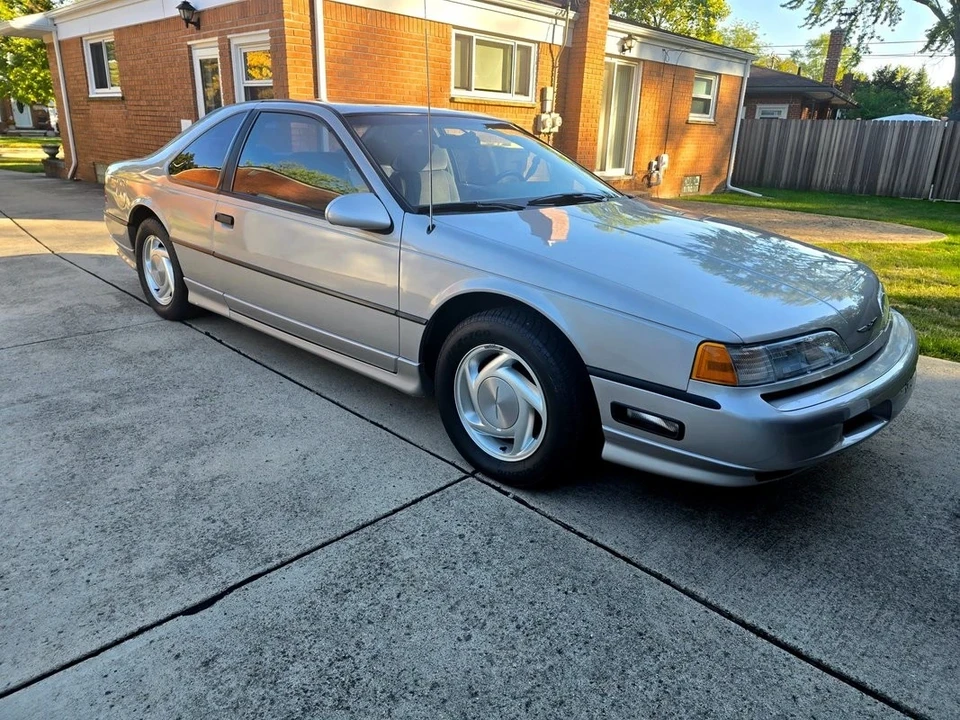1989 Ford Thunderbird 9th Gen - Image 4 of 21