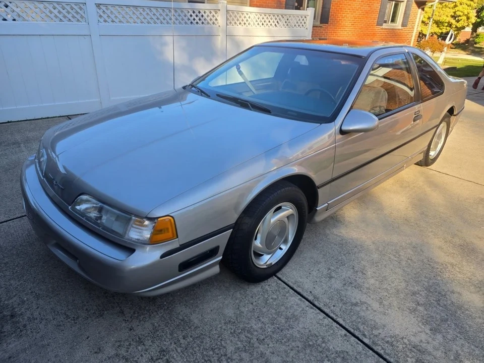 1989 Ford Thunderbird 9th Gen - Image 11 of 21