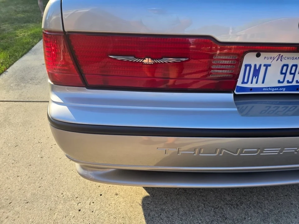 1989 Ford Thunderbird 9th Gen - Image 15 of 21
