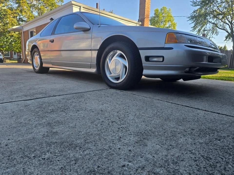 1989 Ford Thunderbird 9th Gen - Image 8 of 21