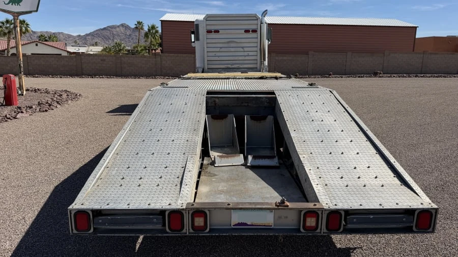 1989 Freightliner - Image 4 of 10