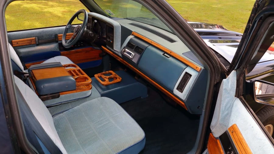1989 GMC Sierra 1st Gen - Image 5 of 12