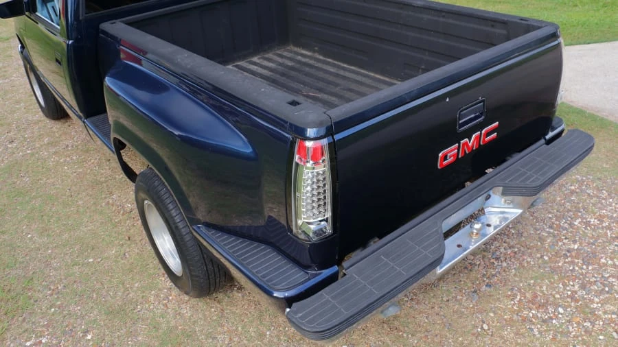 1989 GMC Sierra 1st Gen - Image 11 of 12