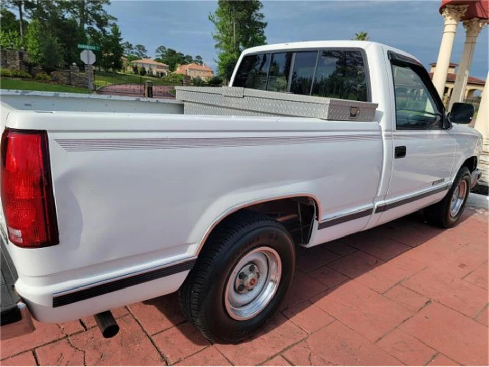 1989 GMC C/K 3rd Gen - Image 9 of 30