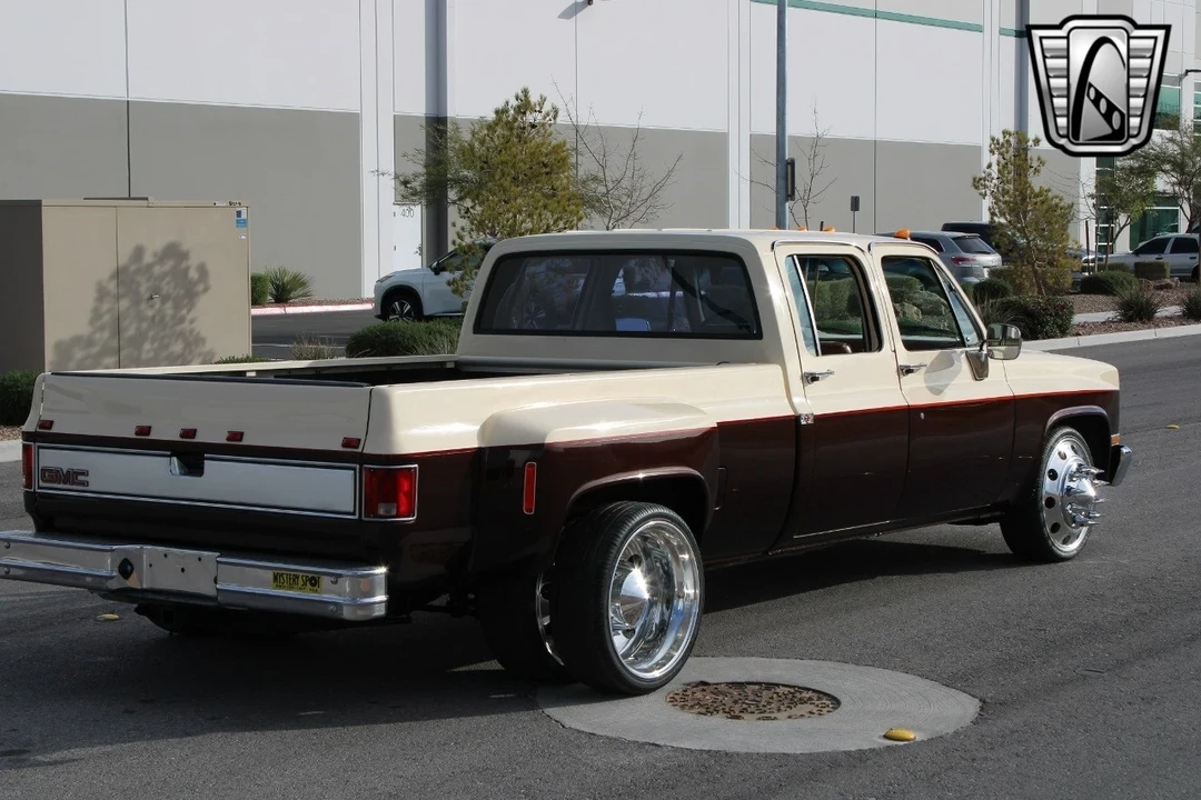 1989 GMC C/K 3rd Gen - Image 11 of 12