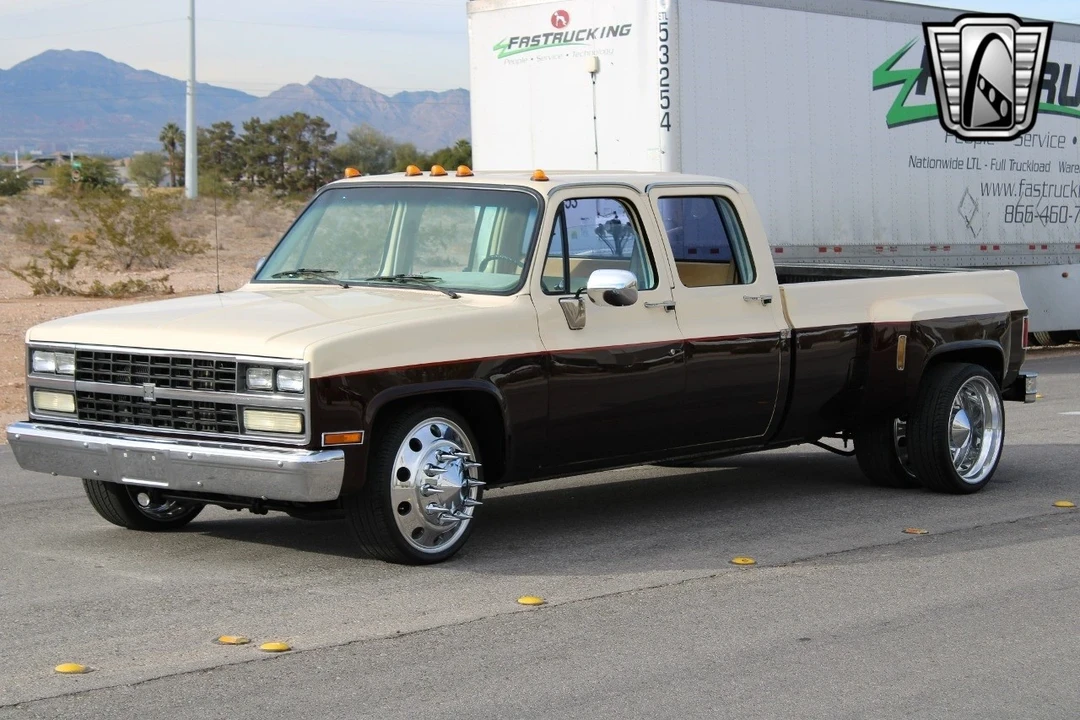 1989 GMC C/K 3rd Gen - Image 3 of 12