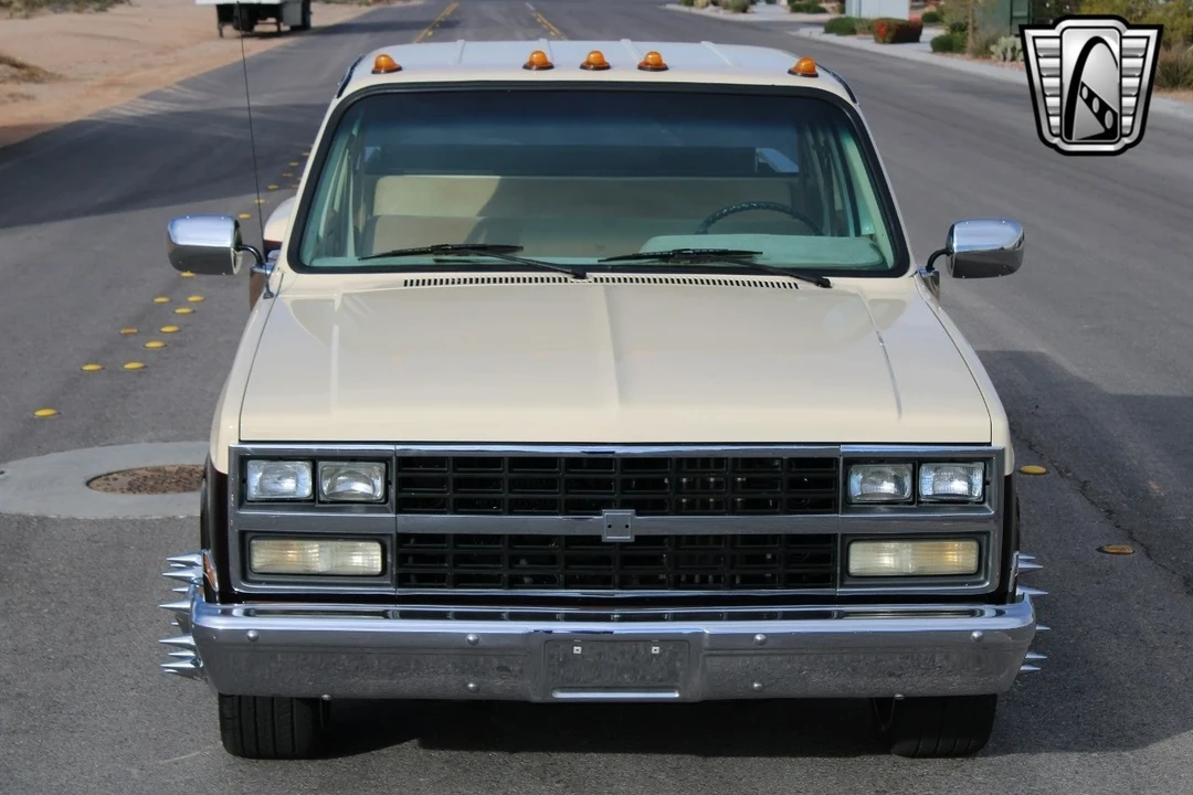 1989 GMC C/K 3rd Gen - Image 5 of 12