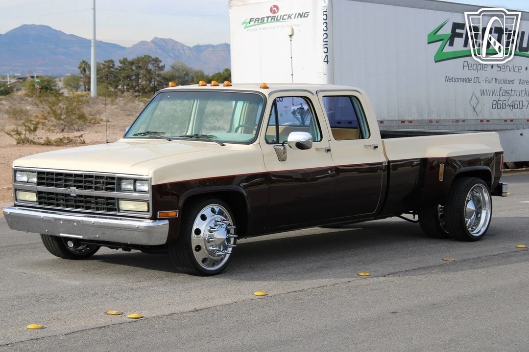 1989 GMC C/K 3rd Gen - Image 3 of 12