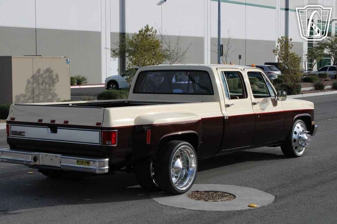 1989 GMC C/K 3rd Gen - Image 11 of 12