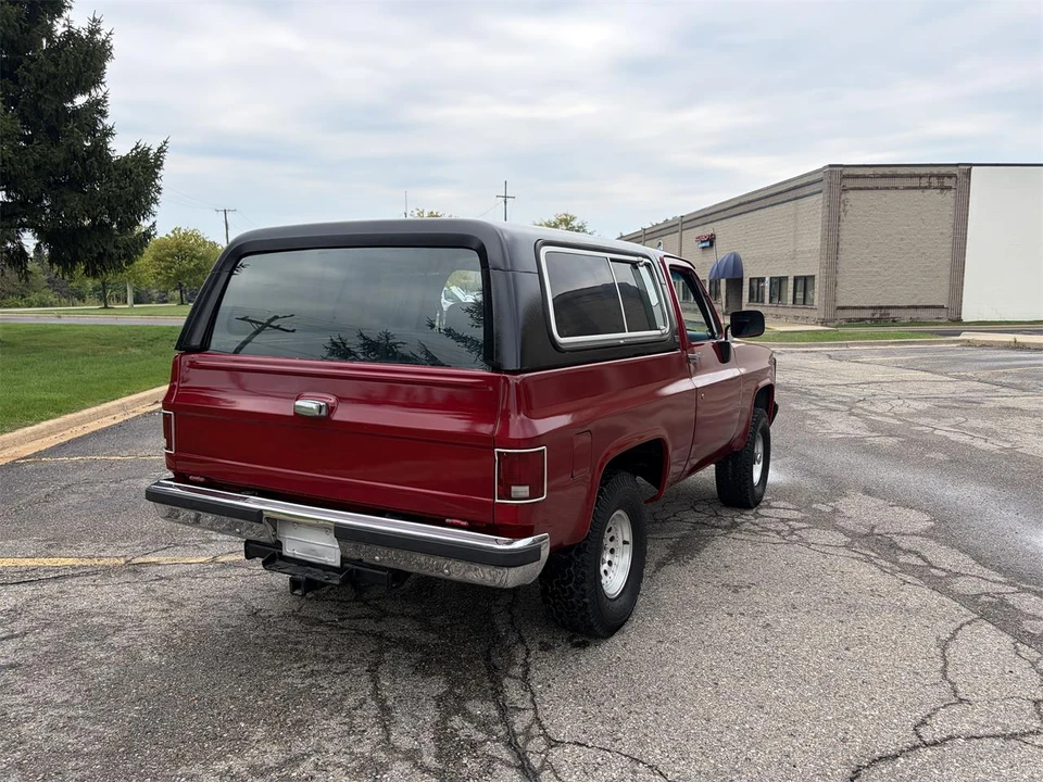 1989 GMC Jimmy 2nd Gen - Image 5 of 18