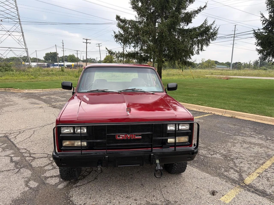 1989 GMC Jimmy 2nd Gen - Image 11 of 18