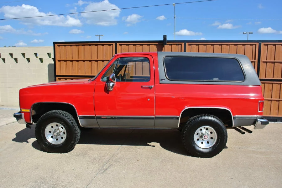 1989 GMC Jimmy 2nd Gen - Image 2 of 12