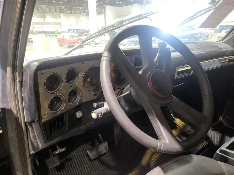 1989 GMC Jimmy 2nd Gen - Image 11 of 18