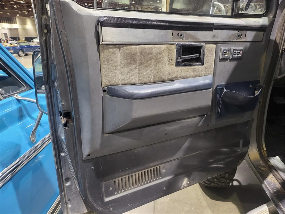 1989 GMC Jimmy 2nd Gen - Image 10 of 18