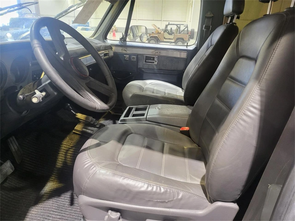 1989 GMC Jimmy 2nd Gen - Image 12 of 18