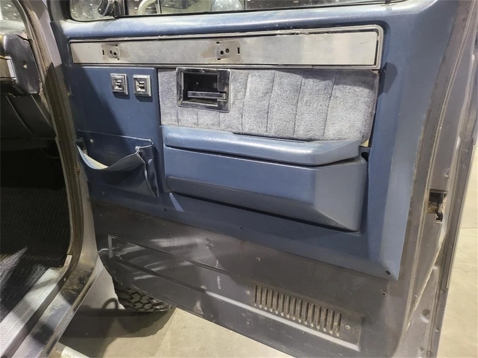 1989 GMC Jimmy 2nd Gen - Image 5 of 18