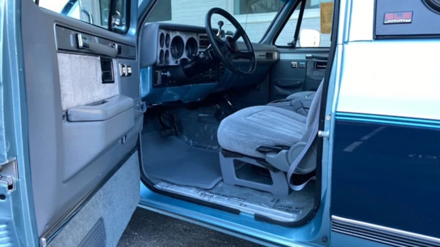 1989 GMC Jimmy 2nd Gen - Image 3 of 9