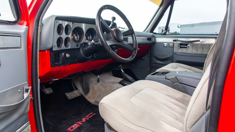 1989 GMC Jimmy 2nd Gen - Image 4 of 15
