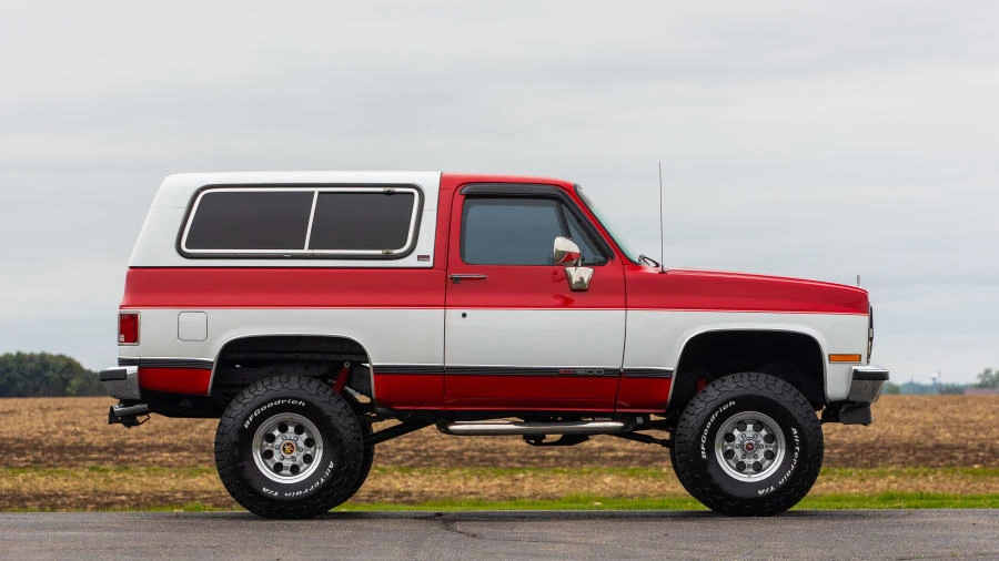 1989 GMC Jimmy 2nd Gen - Image 8 of 15