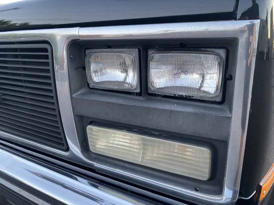 1989 GMC Jimmy 2nd Gen - Image 29 of 31