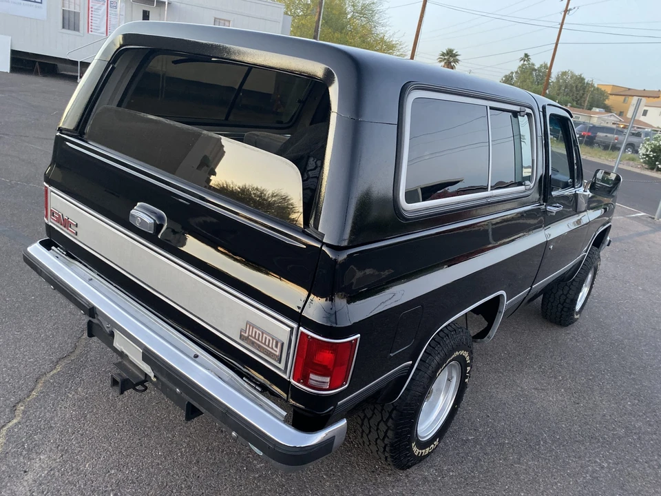 1989 GMC Jimmy 2nd Gen - Image 9 of 31