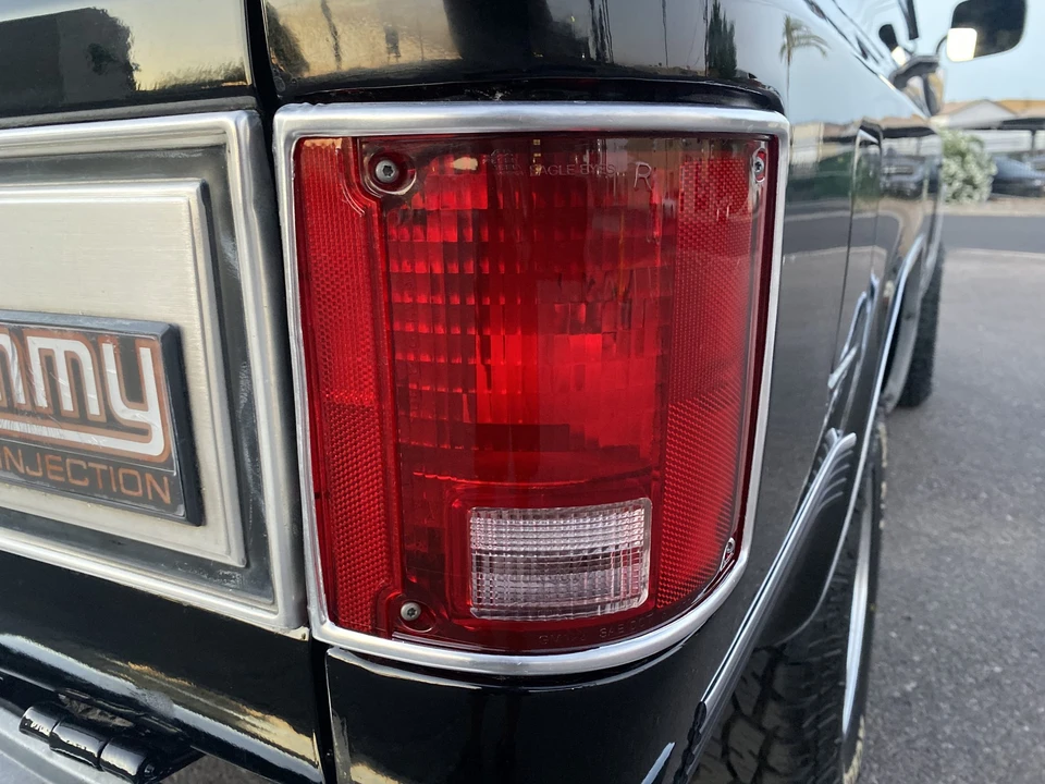 1989 GMC Jimmy 2nd Gen - Image 31 of 31