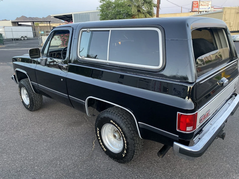 1989 GMC Jimmy 2nd Gen - Image 11 of 31