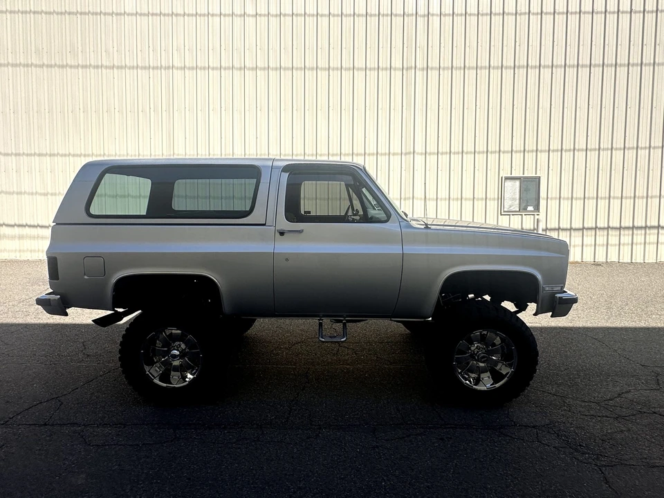 1989 GMC Jimmy 2nd Gen - Image 15 of 31