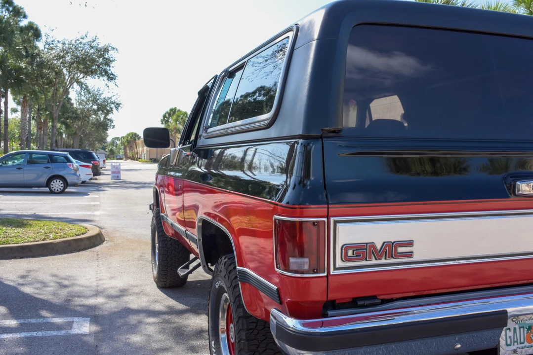 1989 GMC Jimmy 2nd Gen - Image 12 of 31